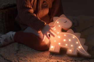 Večer do postýlek už se chodí za tmy, nastává ten pravý čas pro dětská světýlka!✨ Díky stmívači u nich dětem přečtete...