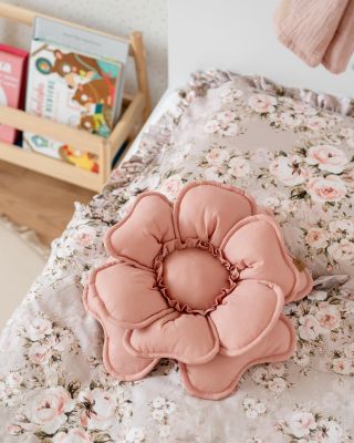 Jaro je pomalu tu! Nechte rozkvést i pokojíček vašich dětí. Naše květinky poslouží jako polštářek do postele nebo jako...